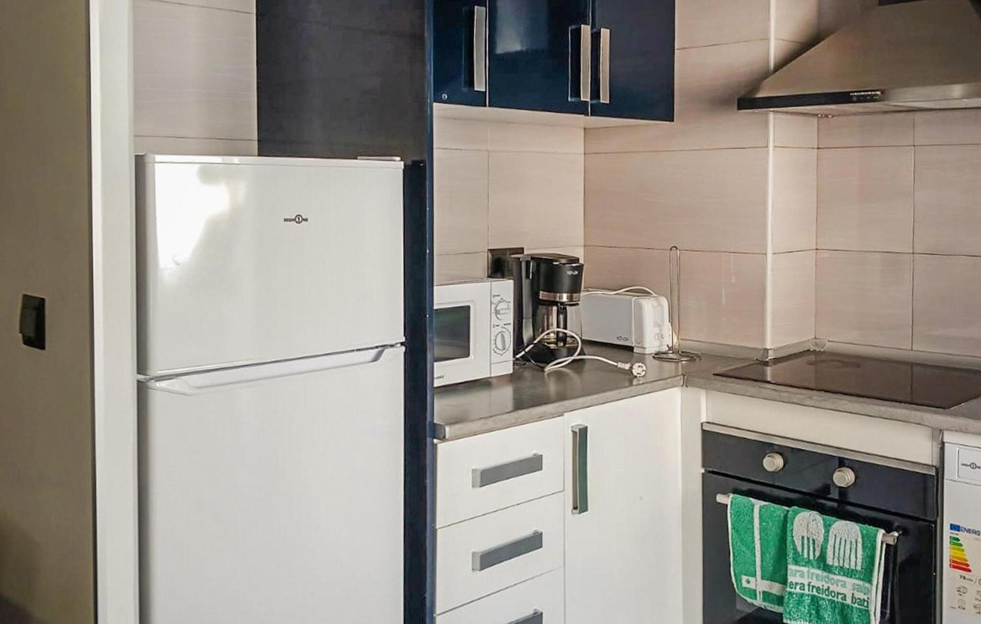 3 Bedroom Gorgeous Apartment In Alicante Eksteriør billede